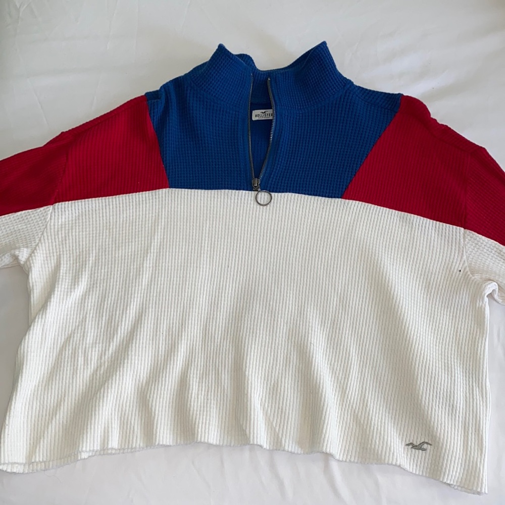 Hollister Small sweater